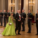 Kong Harald og Dronning Sonja ankommer gallamiddagen. Foto: Jon Eeg / NTB scanpix